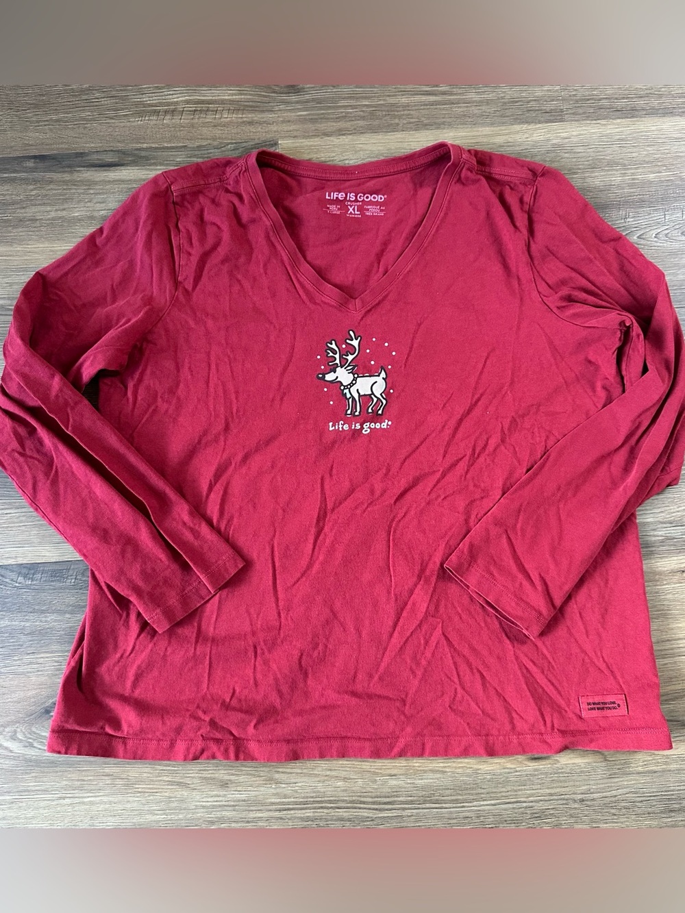 Life is Good Reindeer Winter Christmas Long Sleeve Crusher T-Shirt Red Women XL